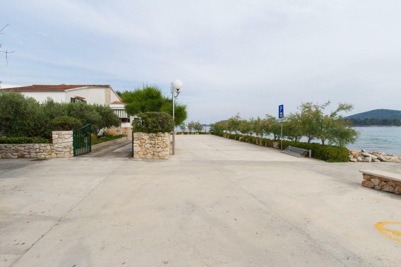 Beach Apartment M & B Poljana (Ugljan) Exterior foto