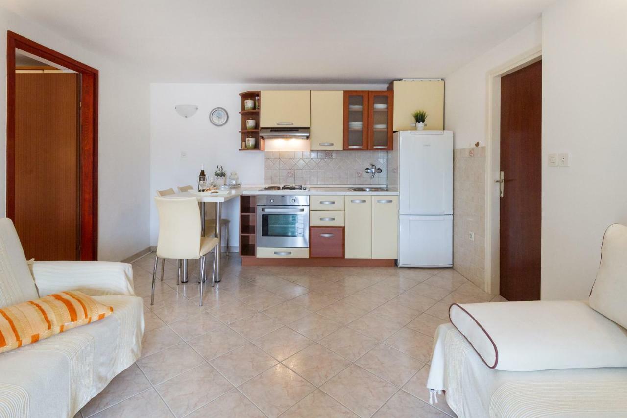 Beach Apartment M & B Poljana (Ugljan) Exterior foto