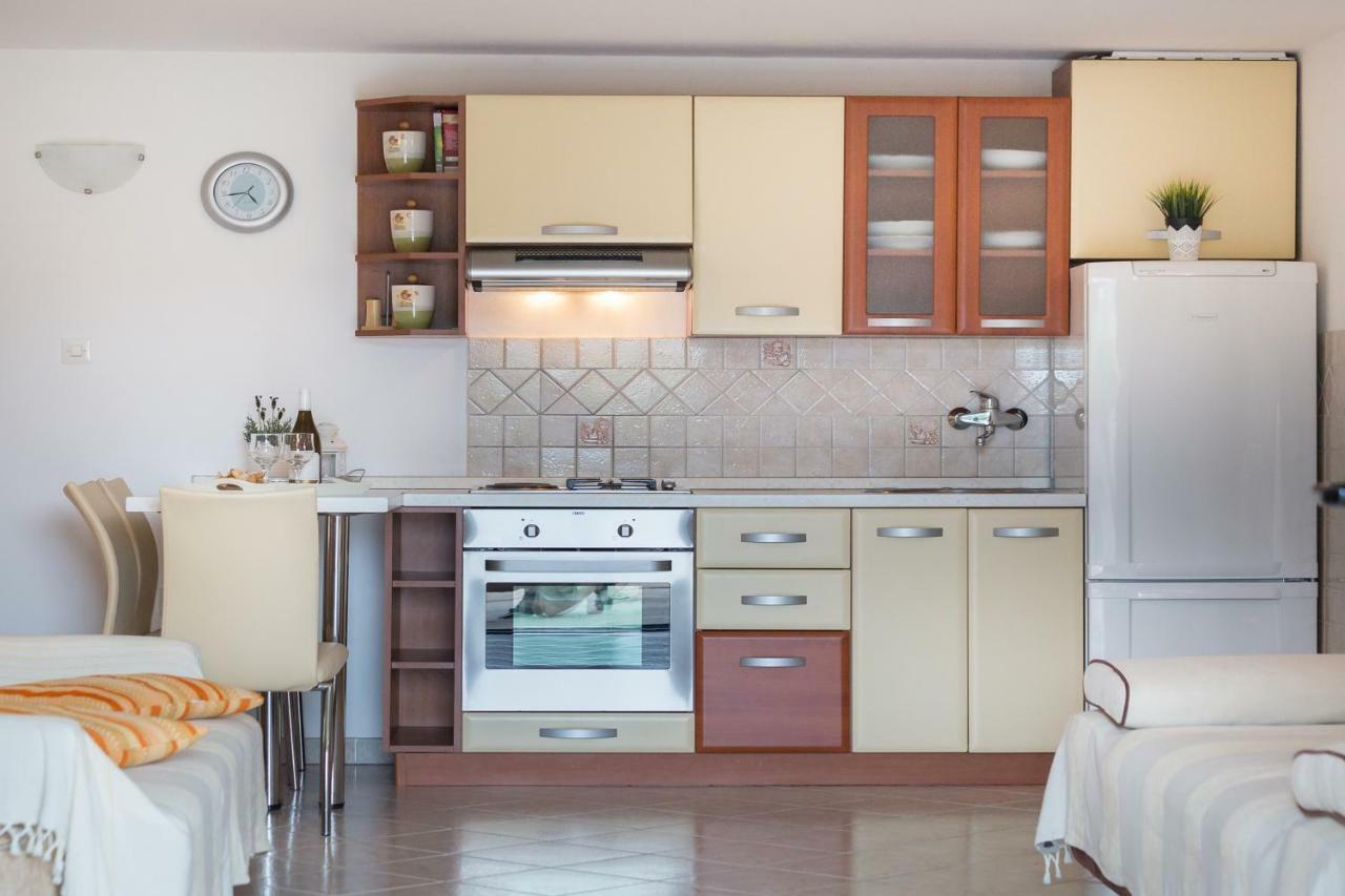 Beach Apartment M & B Poljana (Ugljan) Exterior foto
