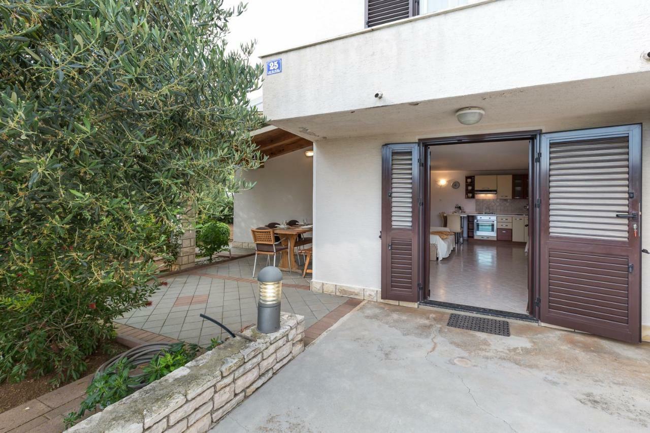 Beach Apartment M & B Poljana (Ugljan) Exterior foto
