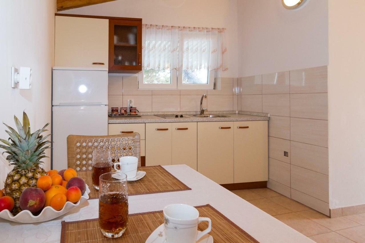 Beach Apartment M & B Poljana (Ugljan) Exterior foto